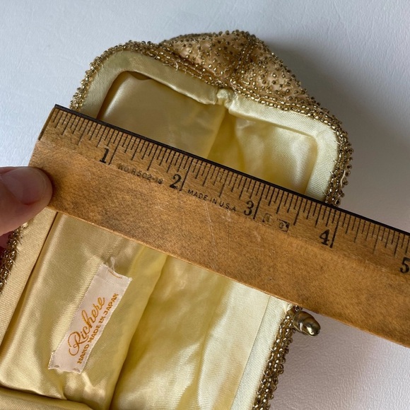 Vintage Richere Beaded Clamshell Clutch from Japan 1950s - Picture 5 of 9